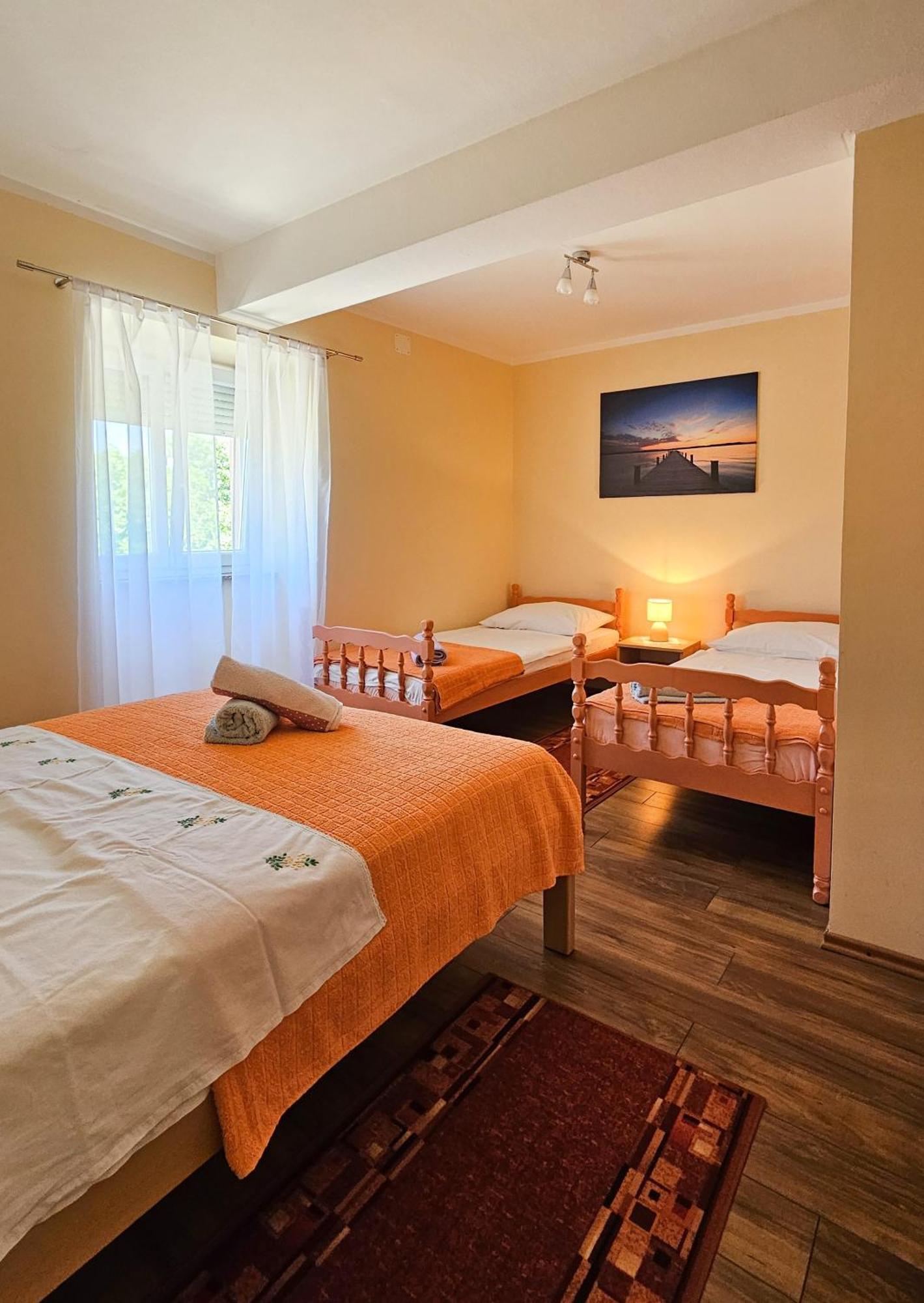 Apartman Petra Vrh  外观 照片