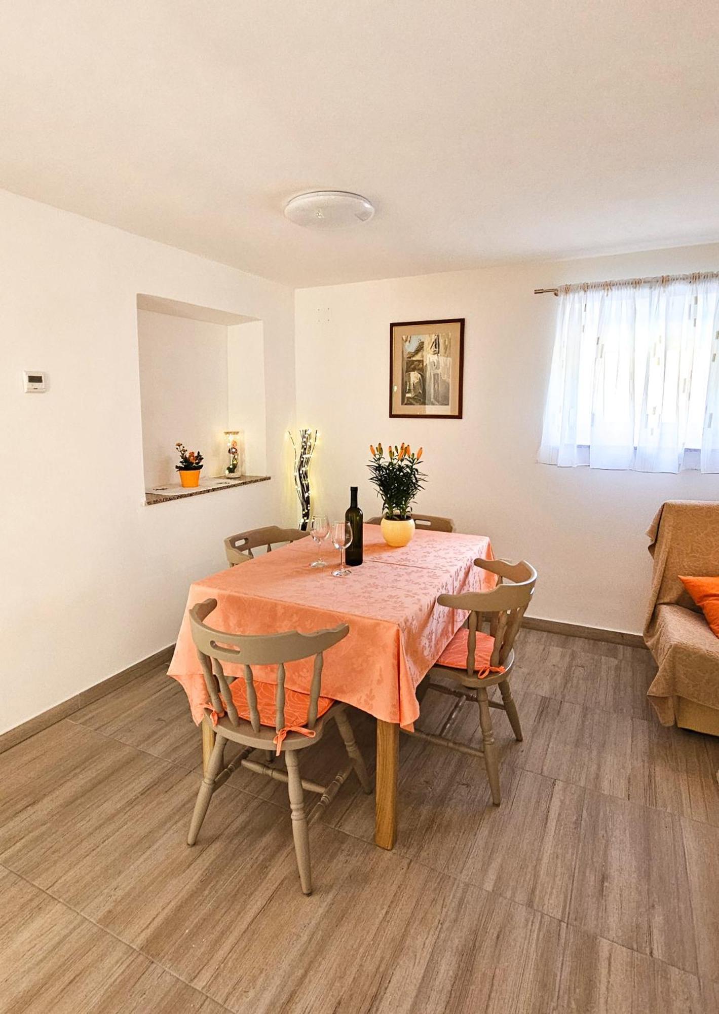Apartman Petra Vrh  外观 照片